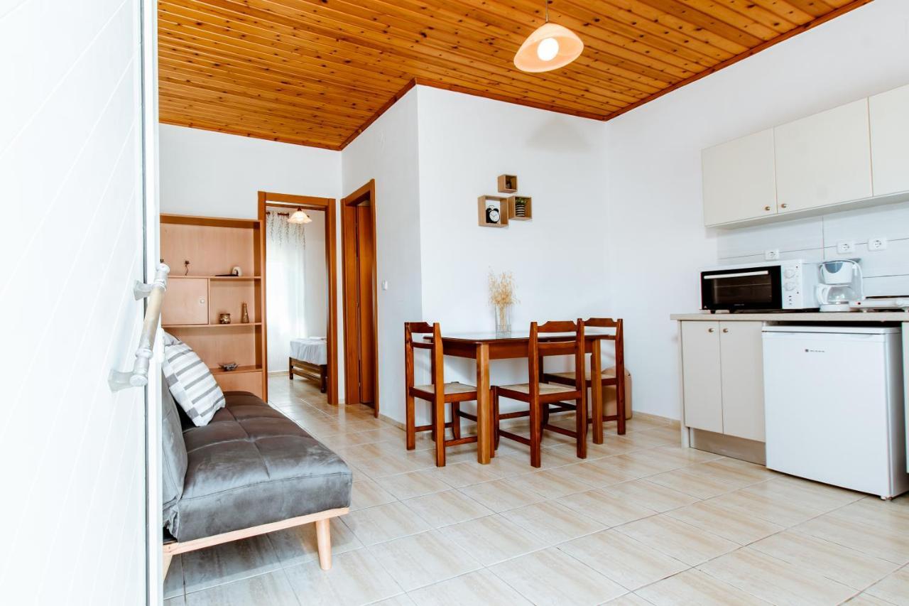 Koulouris Apartments & Studios Каливес Экстерьер фото