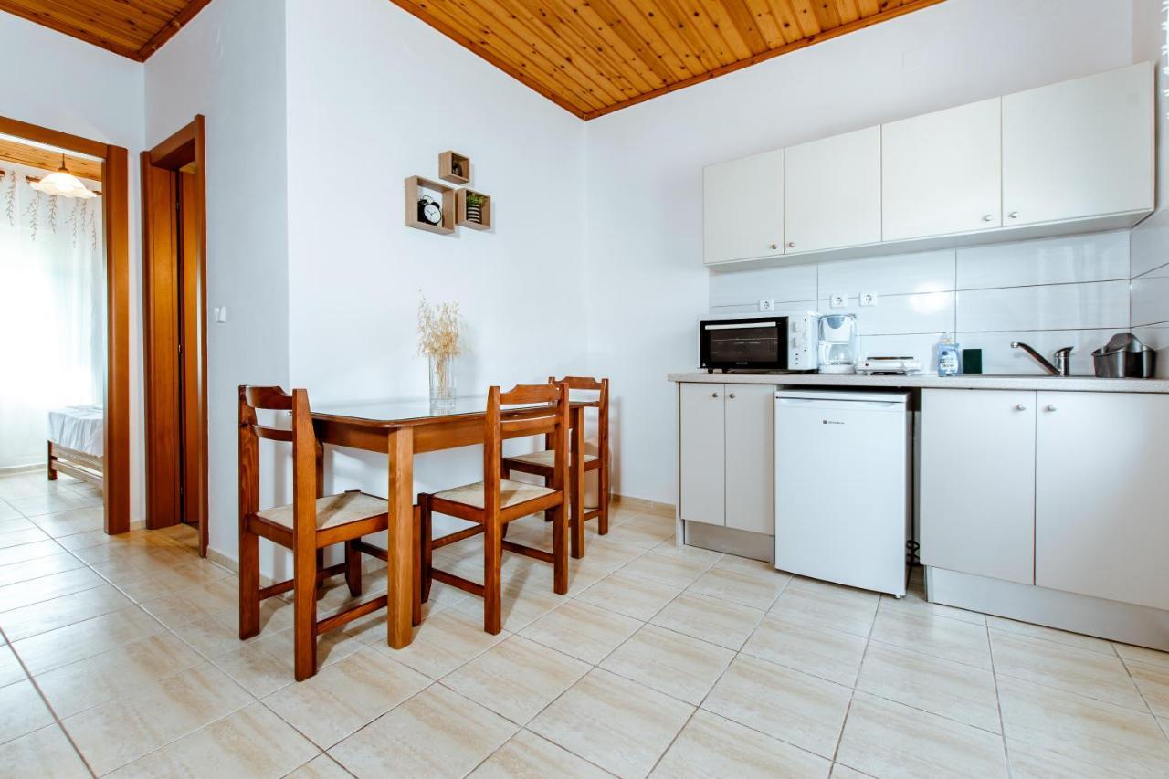 Koulouris Apartments & Studios Каливес Экстерьер фото