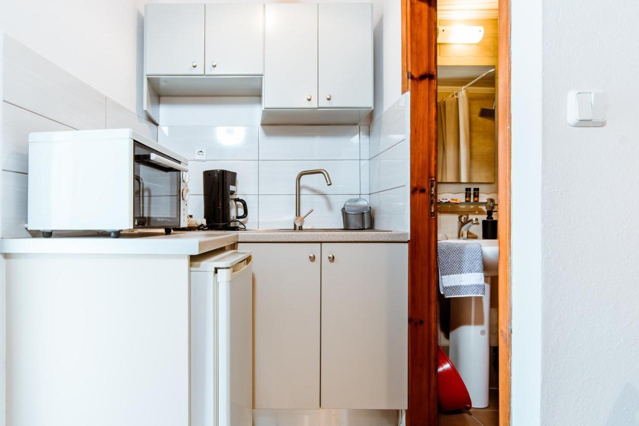 Koulouris Apartments & Studios Каливес Экстерьер фото