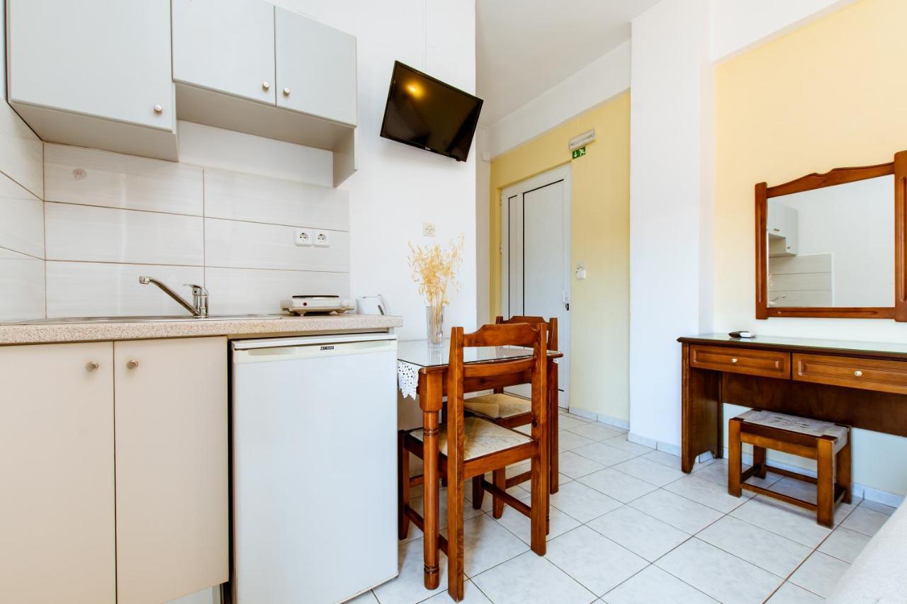 Koulouris Apartments & Studios Каливес Экстерьер фото