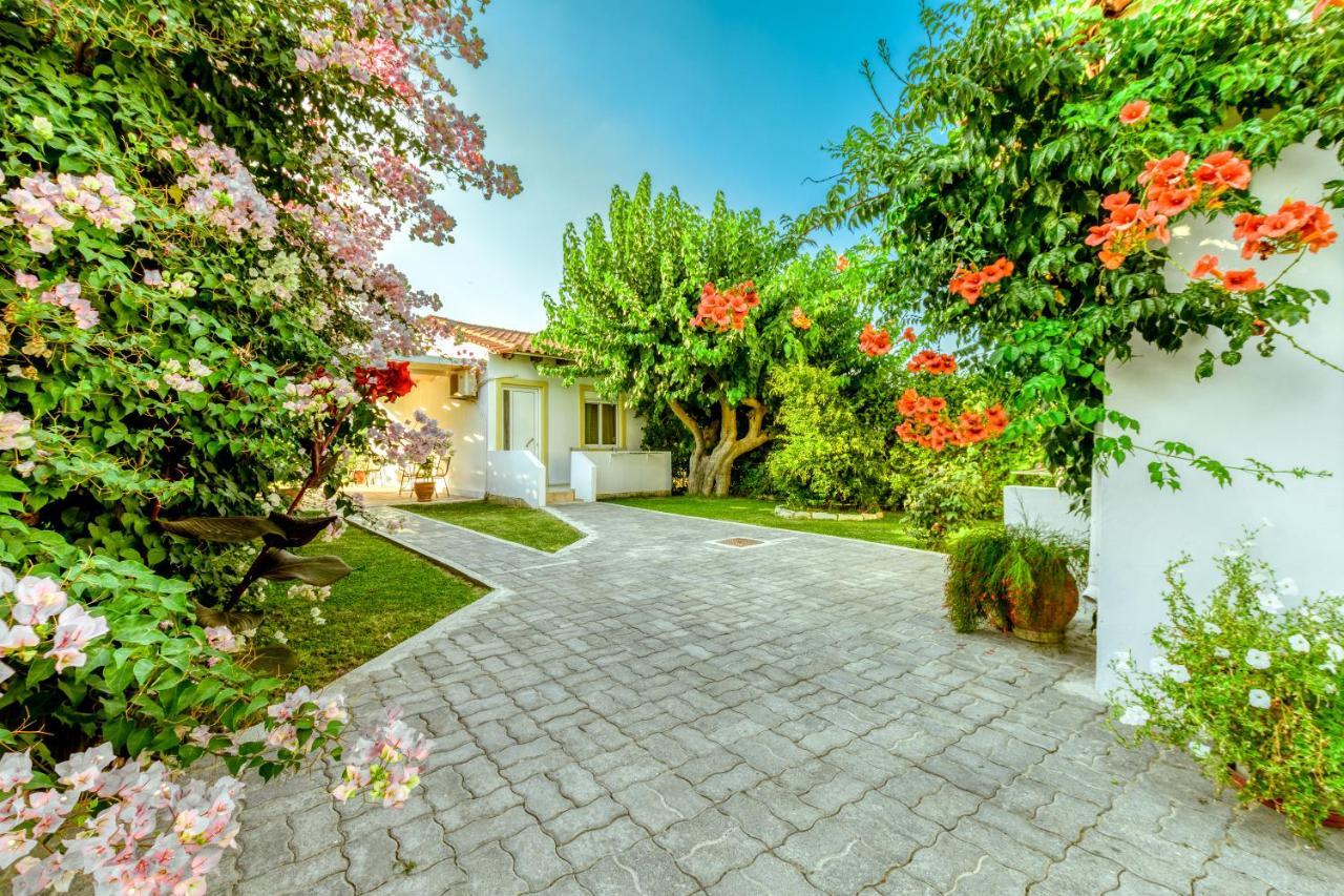 Koulouris Apartments & Studios Каливес Экстерьер фото